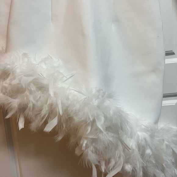 FLIRTY FAUX FEATHER TRIM PLUNGING LONG SLEEVE MINI BANDAGE DRESS - WHITE - Picture 3 of 5